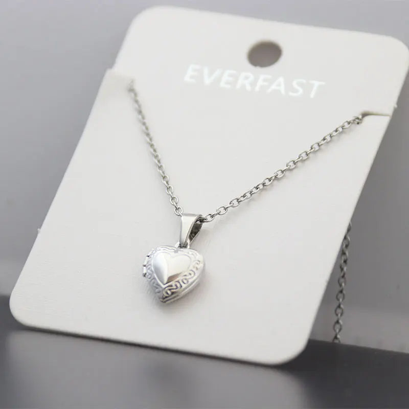 1pc Tiny Heart Photo Frame Pendant Necklace Love Heart Charms Floating Locket Necklaces Women Men Fashion Memorial Jewelry