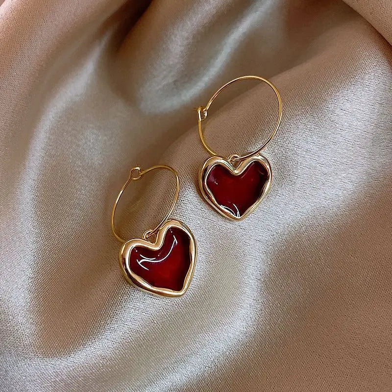 Sweet Burgundy Enamel Heart Earrings for Women Gold Color Metal Love Peach Hanging Dangle Ear Vintage Jewelry Girl Brincos